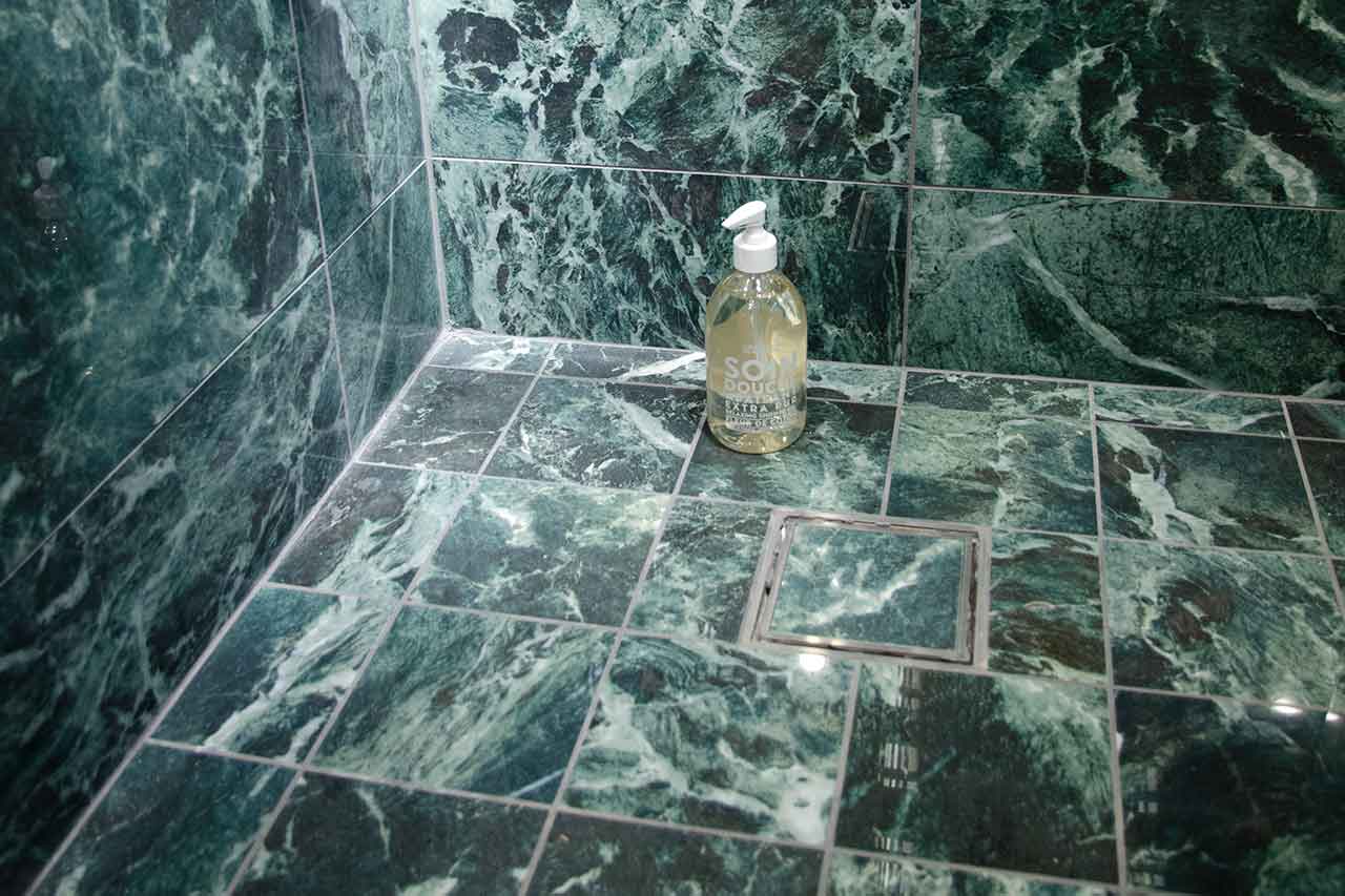Tile-in brunn