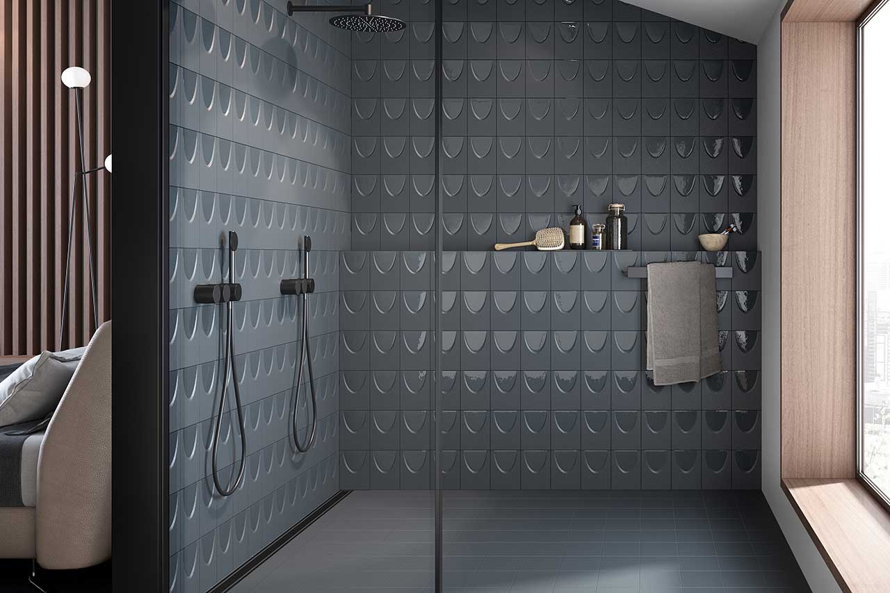 Mörkt badrum, Equus