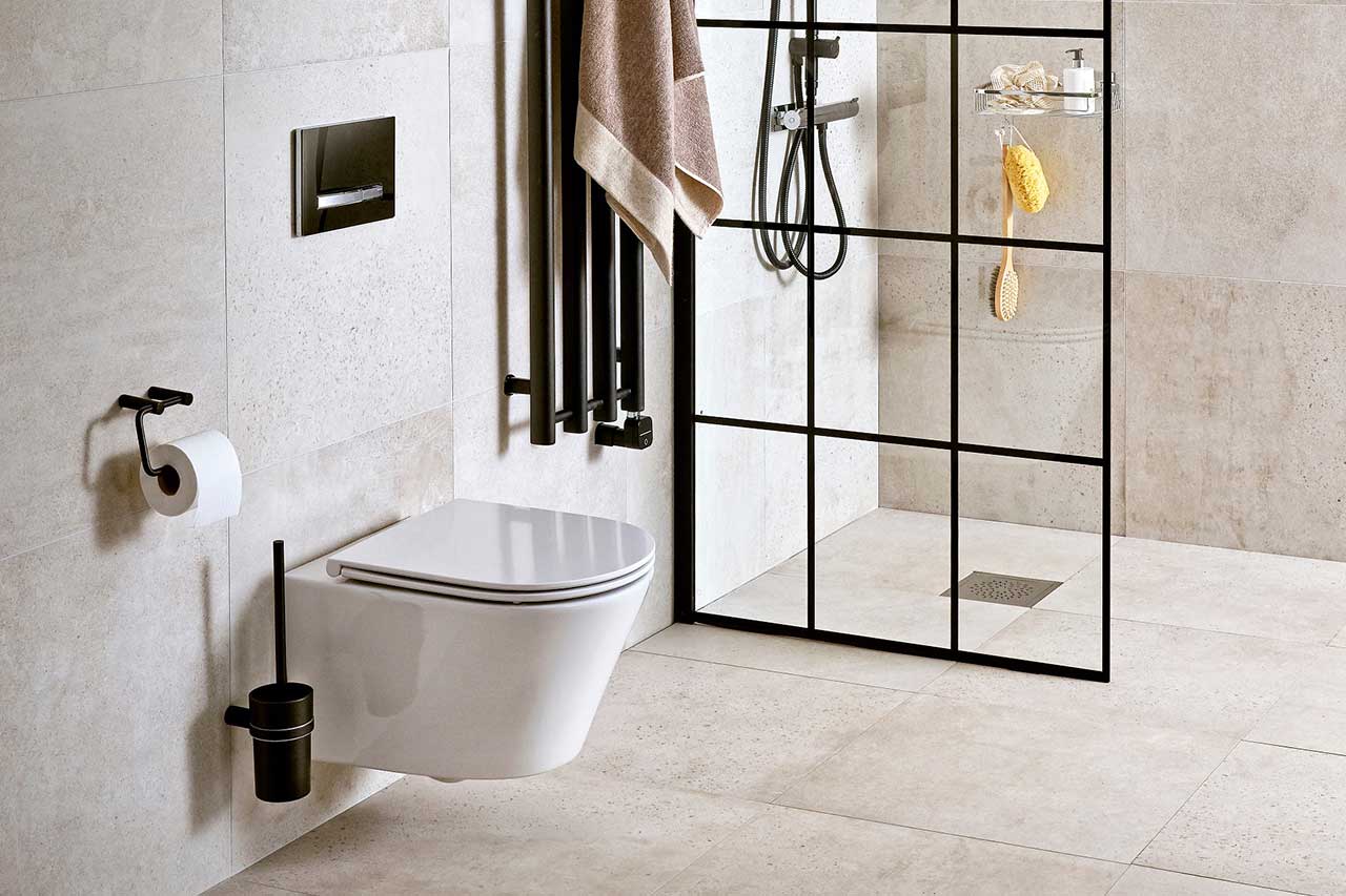 Lättstädat med vägghängd wc